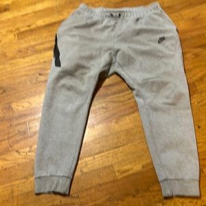 Used Nike tech pants no drawstring